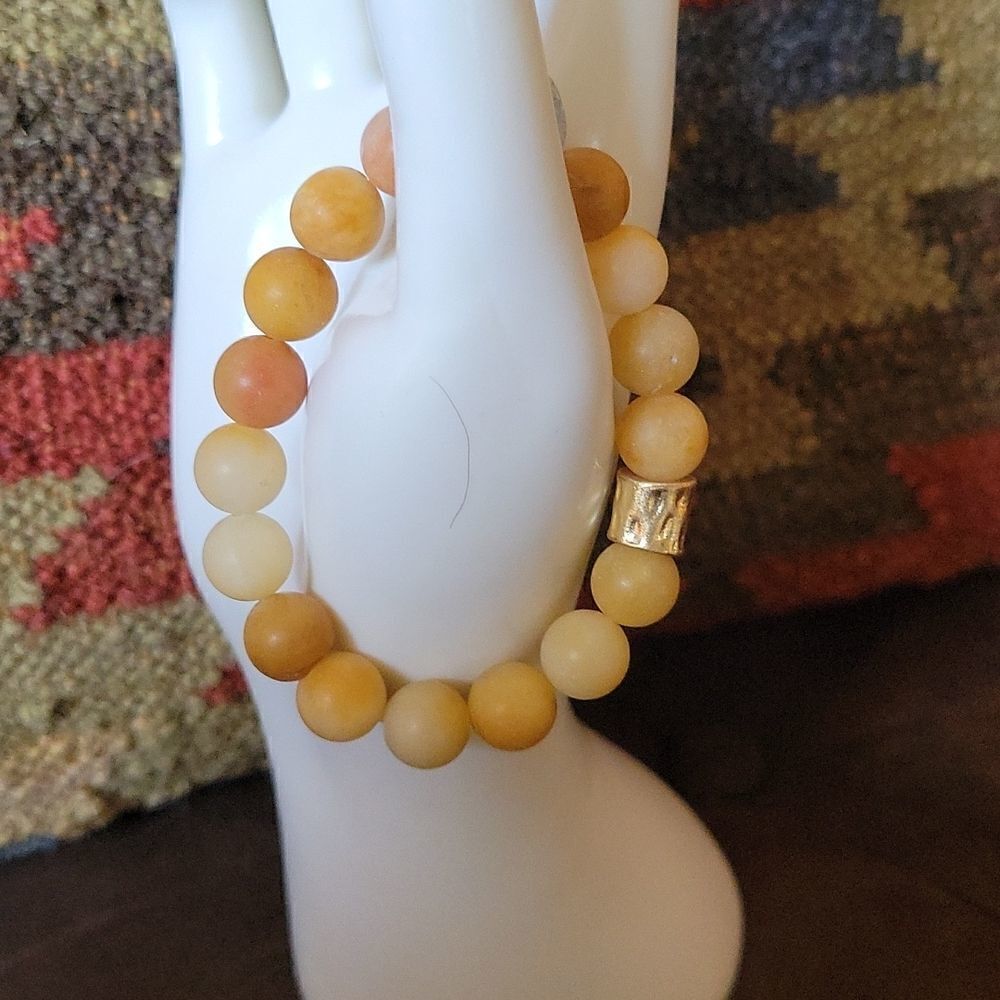Stone Bead Bracelet - Picture 2 of 3